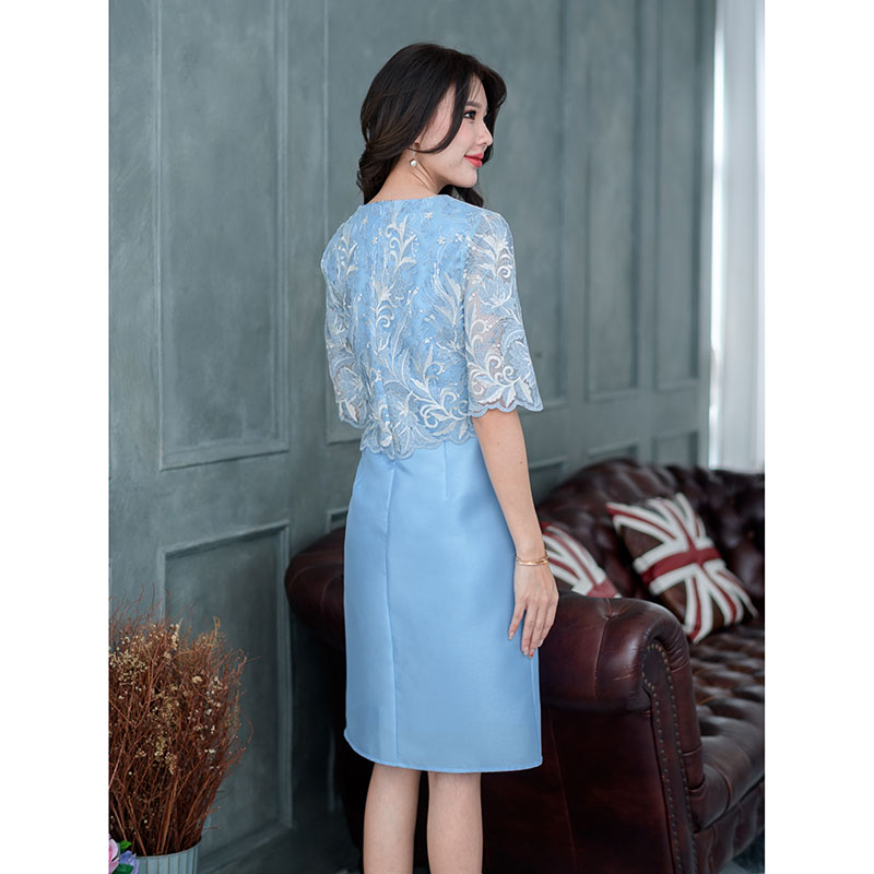 kudapy เดรสสั้นสสีชมพูนุ้ด/สีฟ้า/สีแดง ผ้าไหมลูกไม้ปักลายทูโทน งานดีไซน์เย็บคลุมด้วยเสื้อลูกไม้แขนศอก