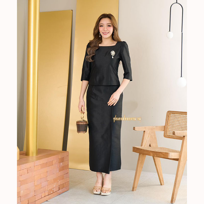 kudapy ชุดเซ็ทเสื้อ+ผ้าถุงสีดำเนื้อผ้า ผ้าไหมลายสวย ผ้าไม่บางใส ไม่เห็นชั้นใน สีไม่ตก ผ้าไม่ยืดไม่หด