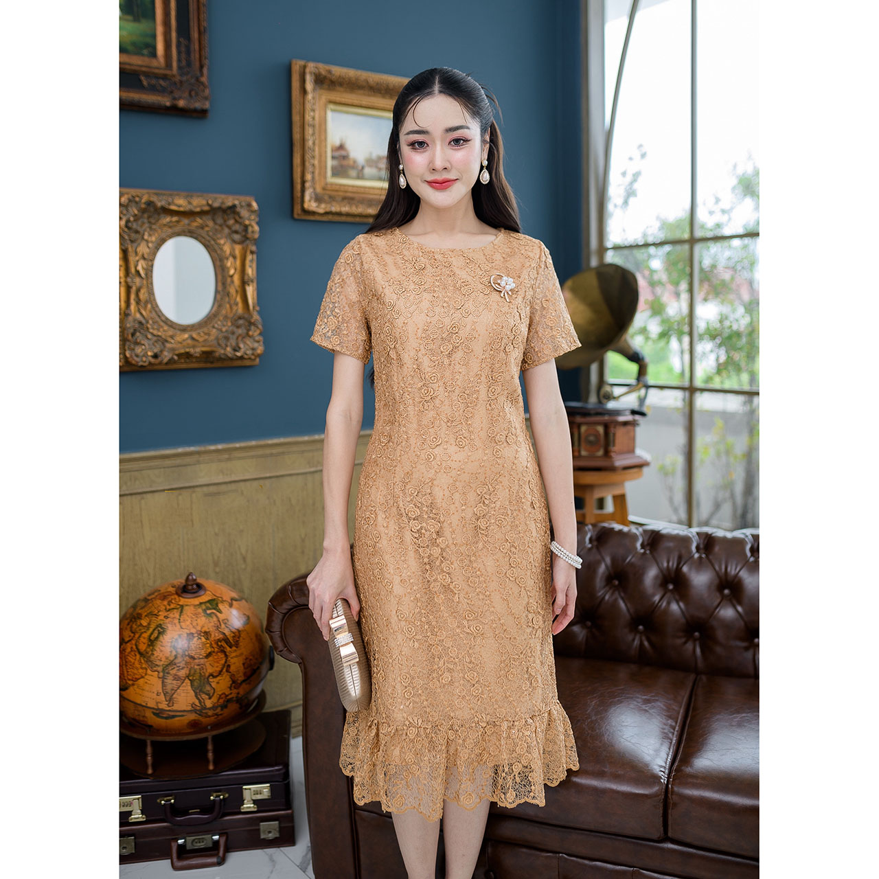 kudapy เดรสสั้นสีชมพู/สีเหลืองทอง ผ้าลูกไม้ทั้งชุด ผ้าสวยเกรดพรีเมี่ยม เป็นผ้าลูกไม้ลายกุหลาบแซมเลื่อมทั้งตัว