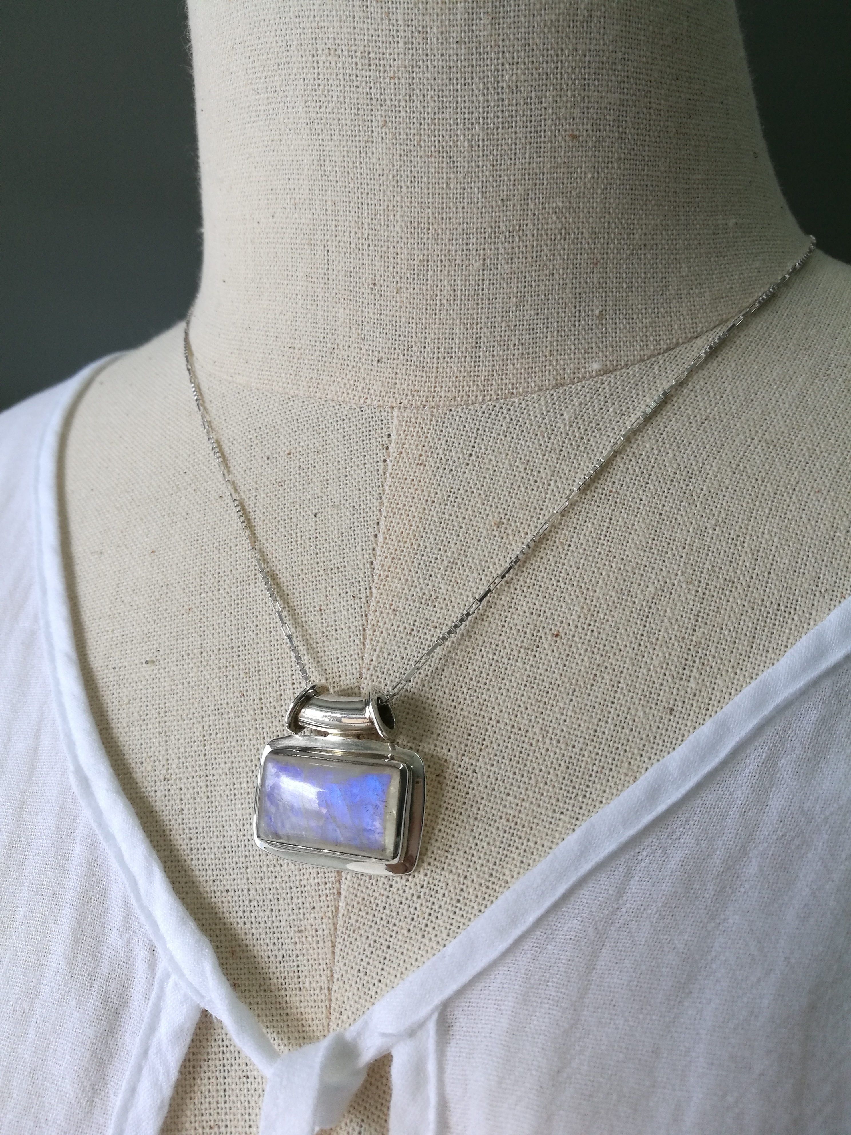 จี้มูนสโตน(Moonstone)