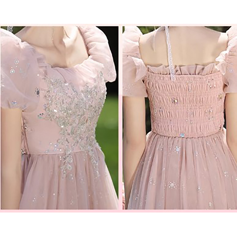 kudapy ชุดราตรีออกงานยาวสีถั่วแดง แขนตุ๊กตา ตัวเสื้อปักดอกไม้สีเงิน ติดด้วยเลื่อนสีเงินระยิบระยับ