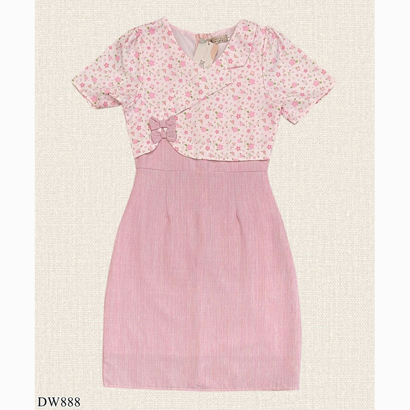 kudapy เดรสสั้นสีฟ้า/สีชมพู เสื้อลายดอกกระโปรงสีพื้น ใส่สบายสวยดูดี