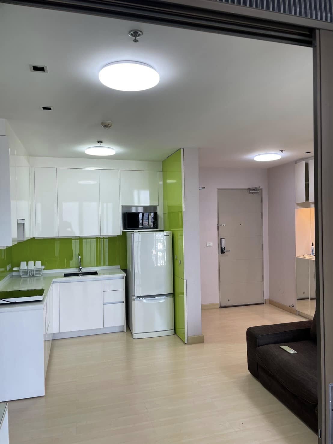 ปล่อยเช่าคอนโด IDEO Mix Sukhumvit 103 (ไอดีโอ มิกซ์ สุขุมวิท 103) - โซนพื้นที่ BTS อุดมสุข - 2ห้องนอน (ตีทะลุ 2 ห้อง) 2ห้องน้ำ 1ห้องนั่งเล่น - ขนาดห้อง 65 ตรม. ชั้น 17 ตึก A ที่จอดรถ 1 คัน