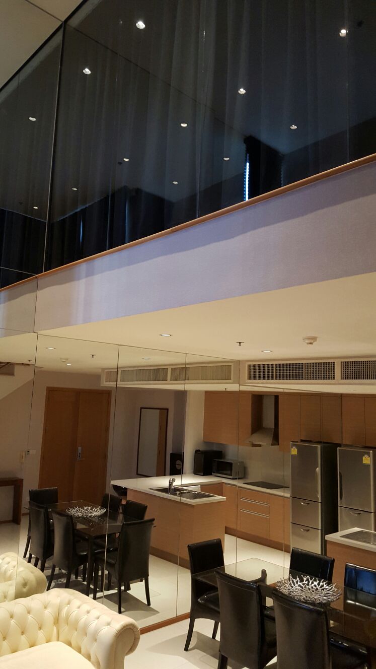 BTS Phrom Pong Condo For rent The Emporio Place (ดิ เอ็มโพริโอ เพลส) Duplex