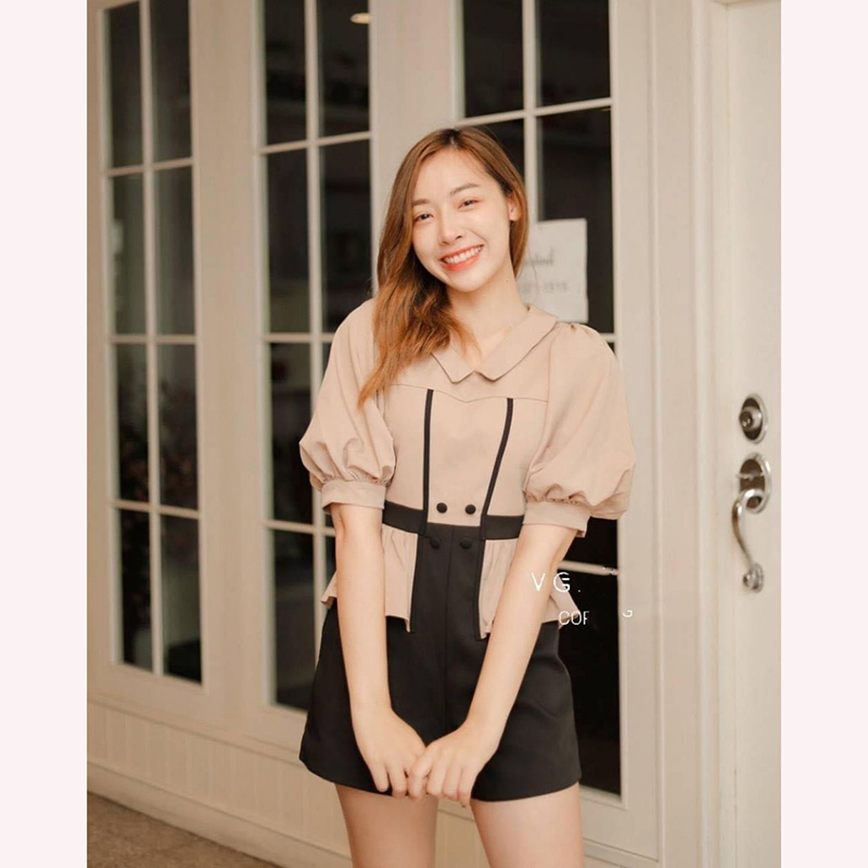 kudapy จั้มสูทกางเกงขาสั้นสีน้ำตาลอ่อน หน้าอกเสริมฟองน้ำ แพทเทินเป้ะ