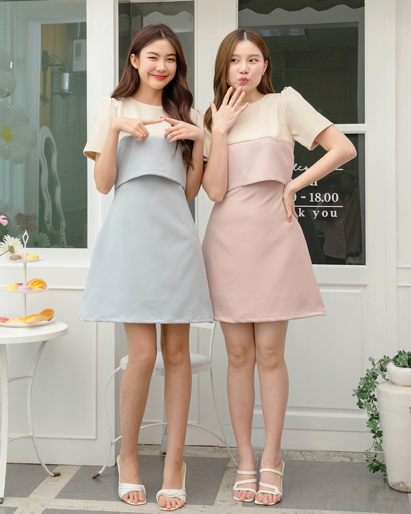 kudapy เดรสทรงเอแขนสั้นคอกลม ตัดต่อเล่นสีบ่าและแขน คู่สีทูโทนน่ารักมาก รูดไหล่ยกพองเบาๆเพิ่มความคิวท์