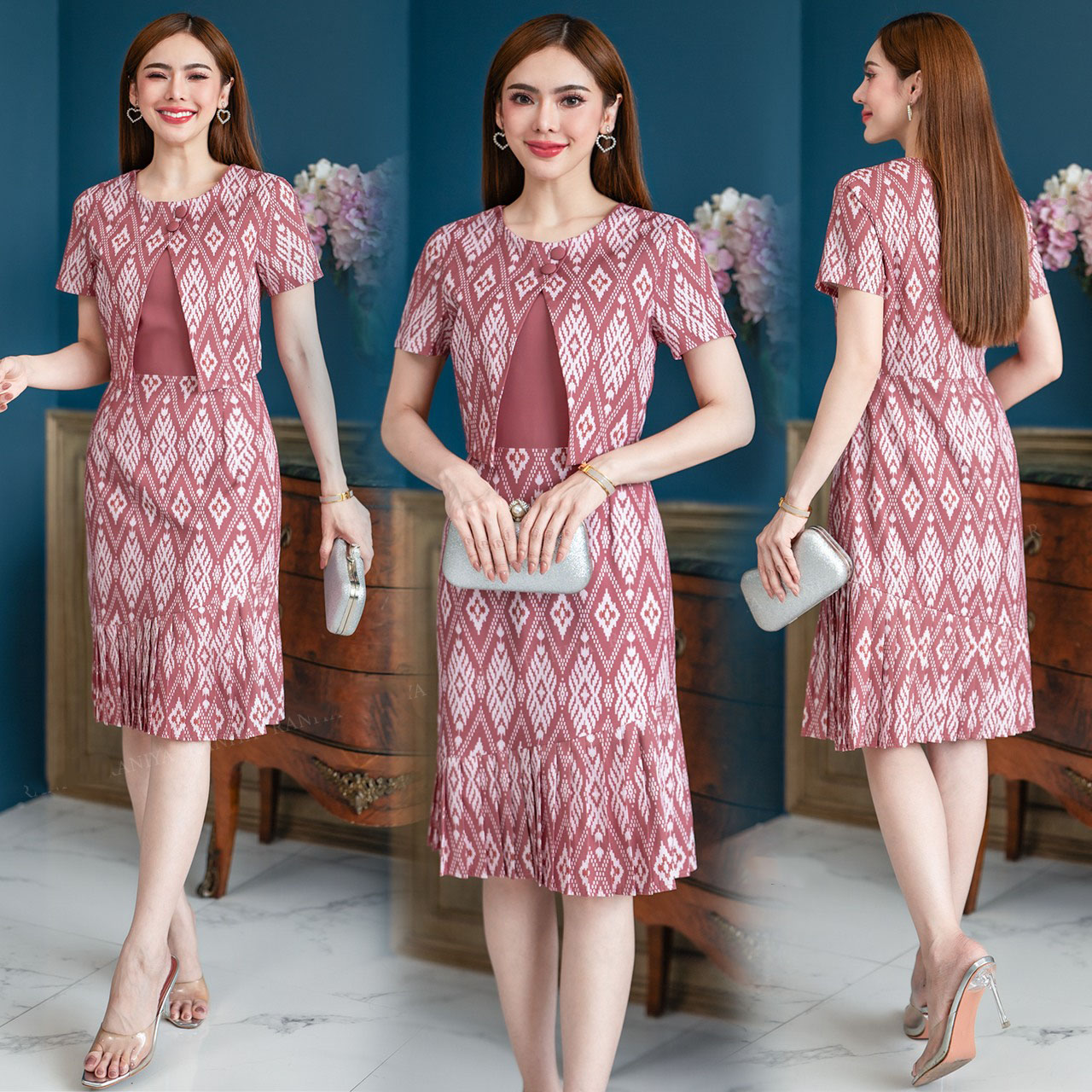 kudapy เดรสผ้าโพลีเอสเตอร์ งานพิมพ์ลาย กั๊กแต่งกระดุม ส่วนกระโปรงอัดพลีทเป็นจีบ ทรงสวย