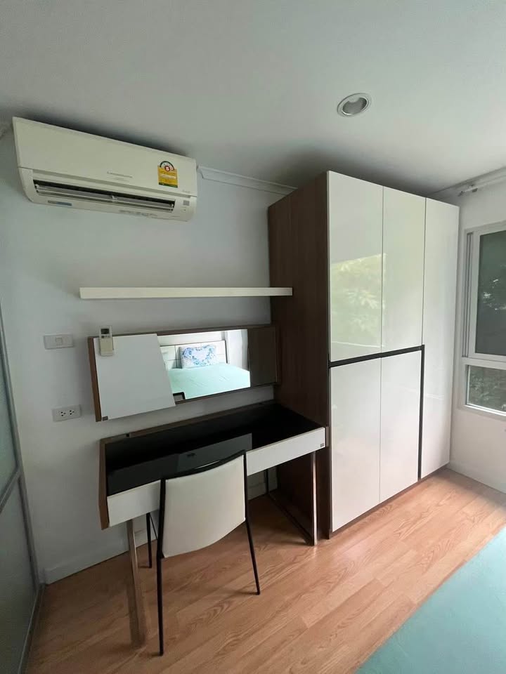 ปล่อยเช่า Lumpini Place Rama VIII (ลุมพินี เพลส พระราม 8) - โซนพื้นที่ MRT บางยี่ขัน สะพานพระราม 8 1ห้องนอน 1ห้องน้ำ - ขนาดห้อง 35 ตรม. ชั้น 3 ตึก C - ให้เช่า 10,000 ต่อเดือน