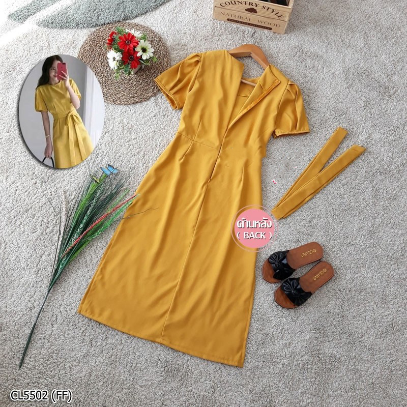 kudapy เดรสยาวสีเหลือง/สีแดง/สีกรม/สีชมพู คอกลมแขนพองๆ พร้อมสายผูกโบว์ที่เอว เข้ารูปได้ตามเชฟเลย ตีเกล็ดหน้า-หลัง มีซิปซ่อนหลังยาว