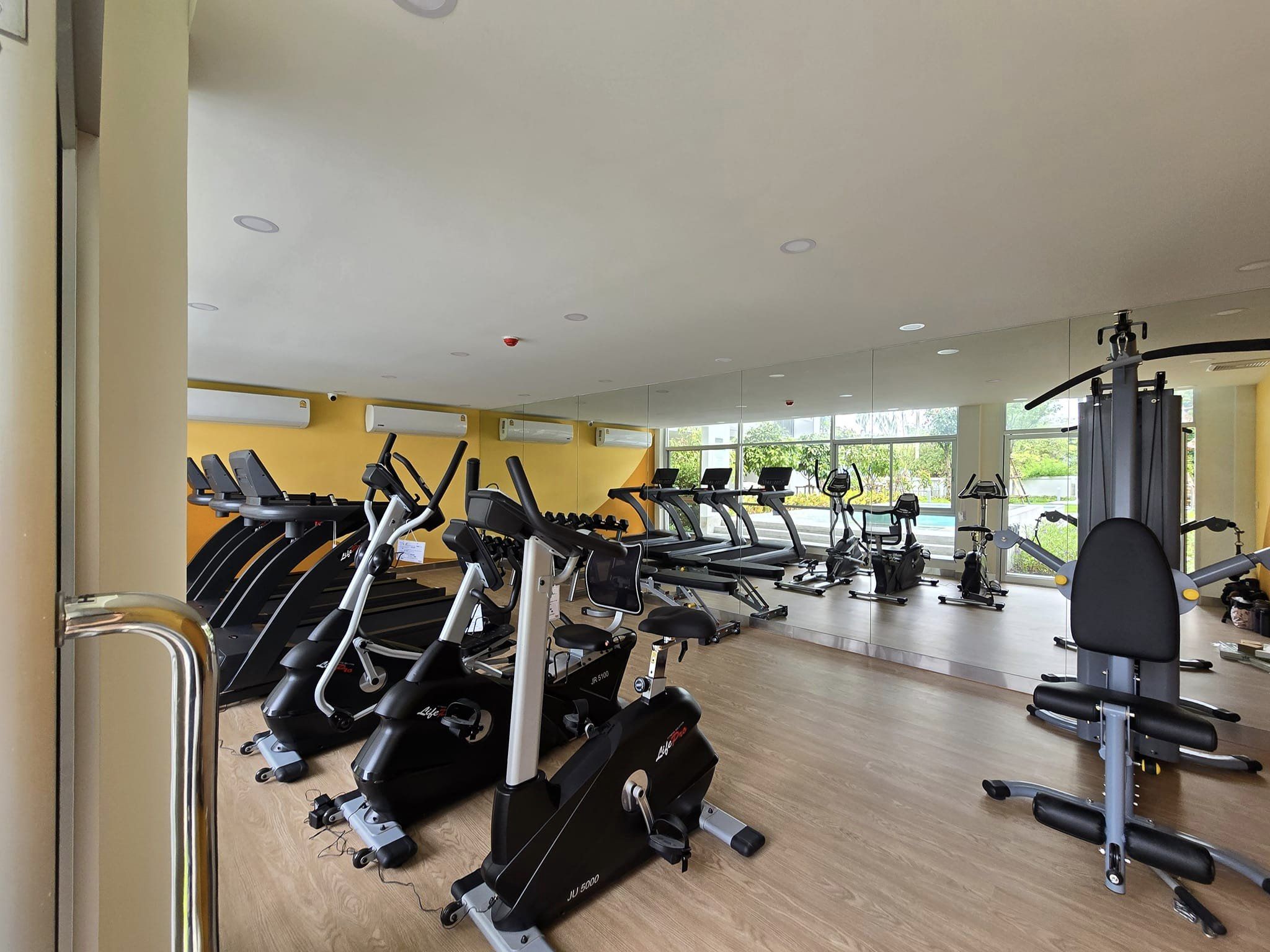 ปล่อยเช่าคอนโด Sena Kith Srinakarin - Sridan (เสนาคิทท์ ศรีนครินทร์ - ศรีด่าน) - 2ห้องนอน 1ห้องนั่งเล่น 1ห้องน้ำ - ใกล้ MRT ศรีด่าน - ขนาดห้อง 44 ตรม. ชั้น 6