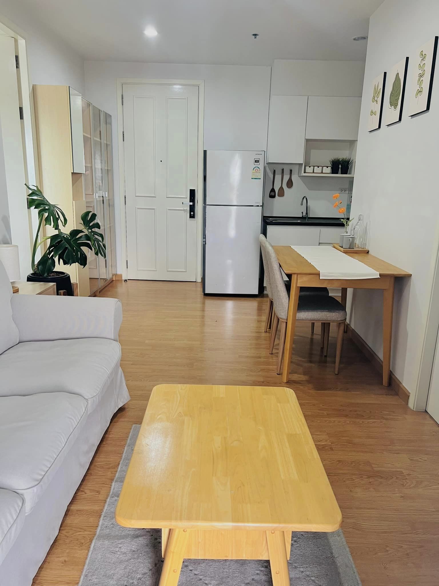 ให้เช่า 2ห้องนอนเครื่องใช้ไฟฟาครบมีเครื่องซักผ้า สอบถามแอด Line ID : Smile-easy ที่ เดอะ พาร์คแลนด์ รัชดา - วงศ์สว่าง