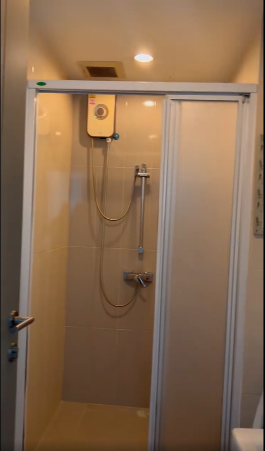 ขายคอนโด Life Ratchadapisek (ไลฟ์ รัชดาภิเษก) - 2ห้องนอน 2ห้องน้ำ 1ห้องนั่งเล่น - ใกล้ MRT ห้วยขวาง - ขนาดห้อง 55 ตรม. ชั้น 33 ตึก B