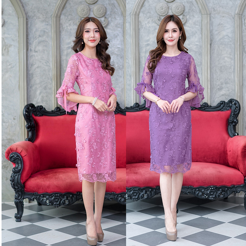 kudapy เดรสสั้นสสีชมพู/สีม่วง ลุกไม้ผ้า ดีเทลที่สวยเด่นคือช่วงแขนเสื้อเป็นแขนระบายไล่ระดับเพิ่มความหรูหราให้ชุดมากๆ