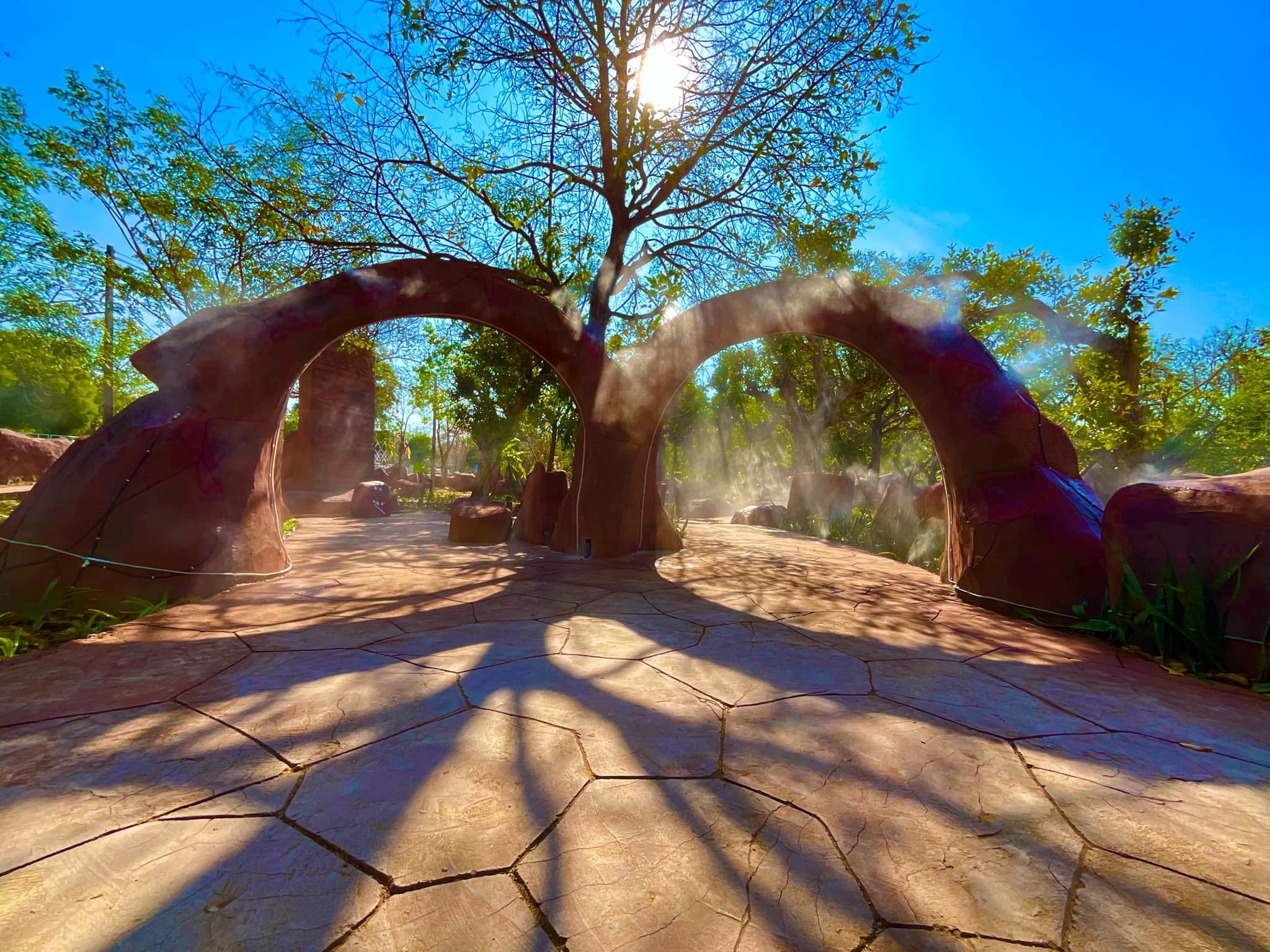 บรรยากาศการให้เยี่ยมชม #สวนพุทธศิลป์ #อุทยานพระนาดูนทะลุมิติ จ.มหาสารคาม สอบถาม โทร 061-6592998