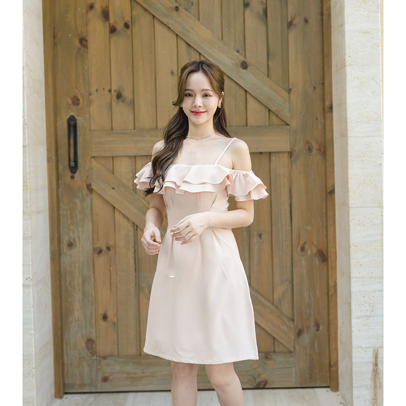 kudapy เดรสสั้นสีครีม/สีกรม/สีชมพู/สีโอวัลติน ช่วงบนเป็นทรงแบบปาดไหล่ อกเย็บเป็นระบายเลเยอร์