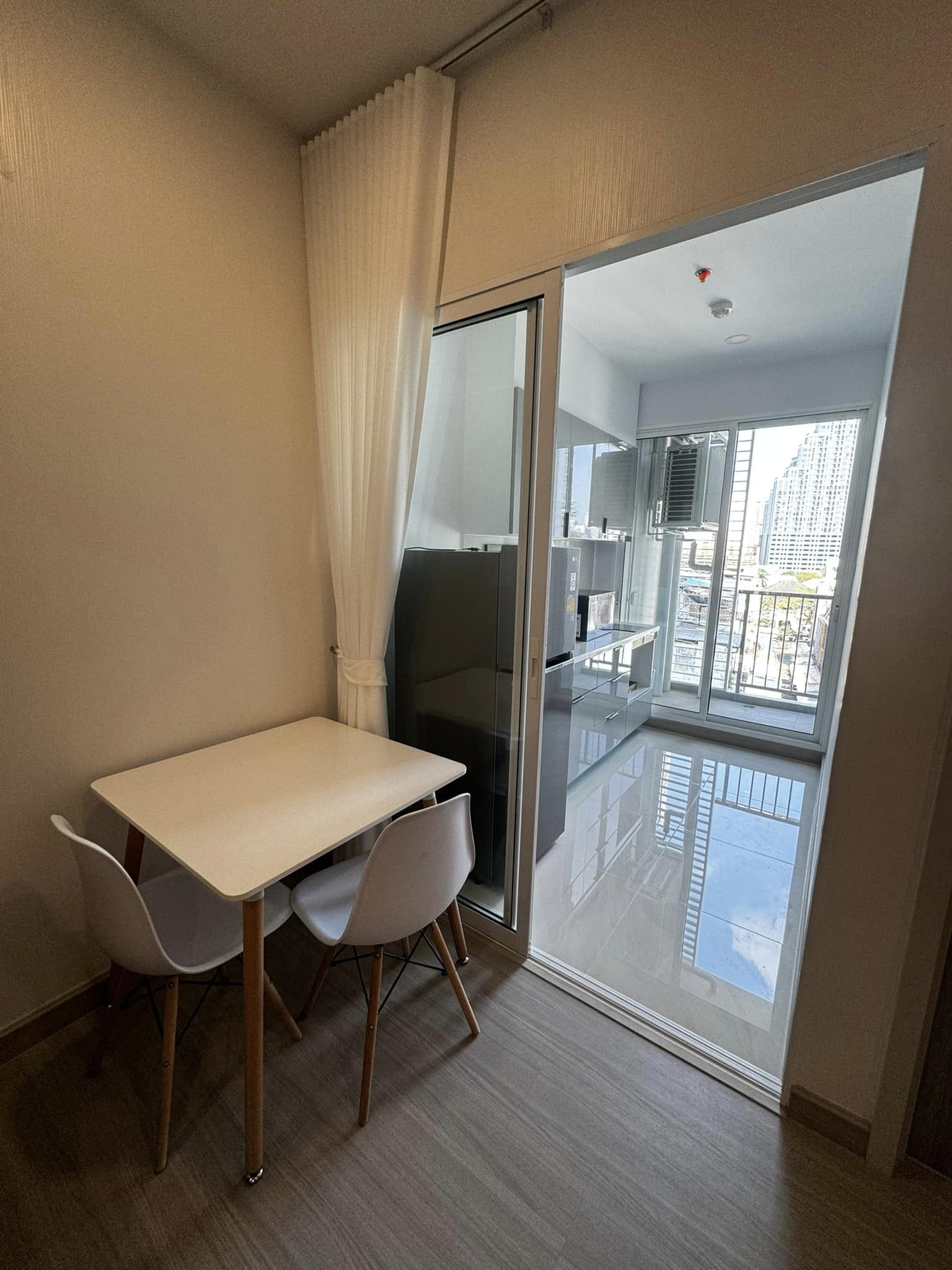 ปล่อยเช่าคอนโด ศุภาลัย พรีเมียร์ สี่พระยา-สามย่าน (Supalai Premier Si Phraya-Samyan) - ห้องใหม่ 1ห้องนอน 1ห้องครัว 1ห้องนั่งเล่น 1ห้องน้ำ - ใกล้ MRT สามย่าน / จุฬา - ขนาดห้อง 41.5 ตรม. ชั้น 5 ทิศตะวันออก