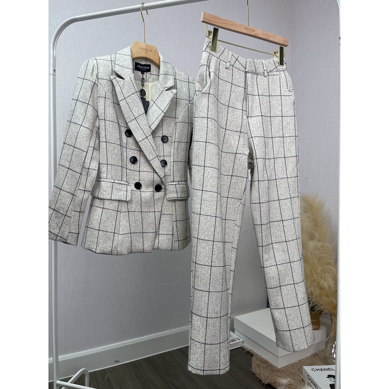 kudapy ชุดเซ็ทเสื้อ Blazer + กางเกงขายาวทรงบอกเล็ก กางเกงซิปตะขอหน้า ใส่สบาย มีซับในเสื้อและกางเกง