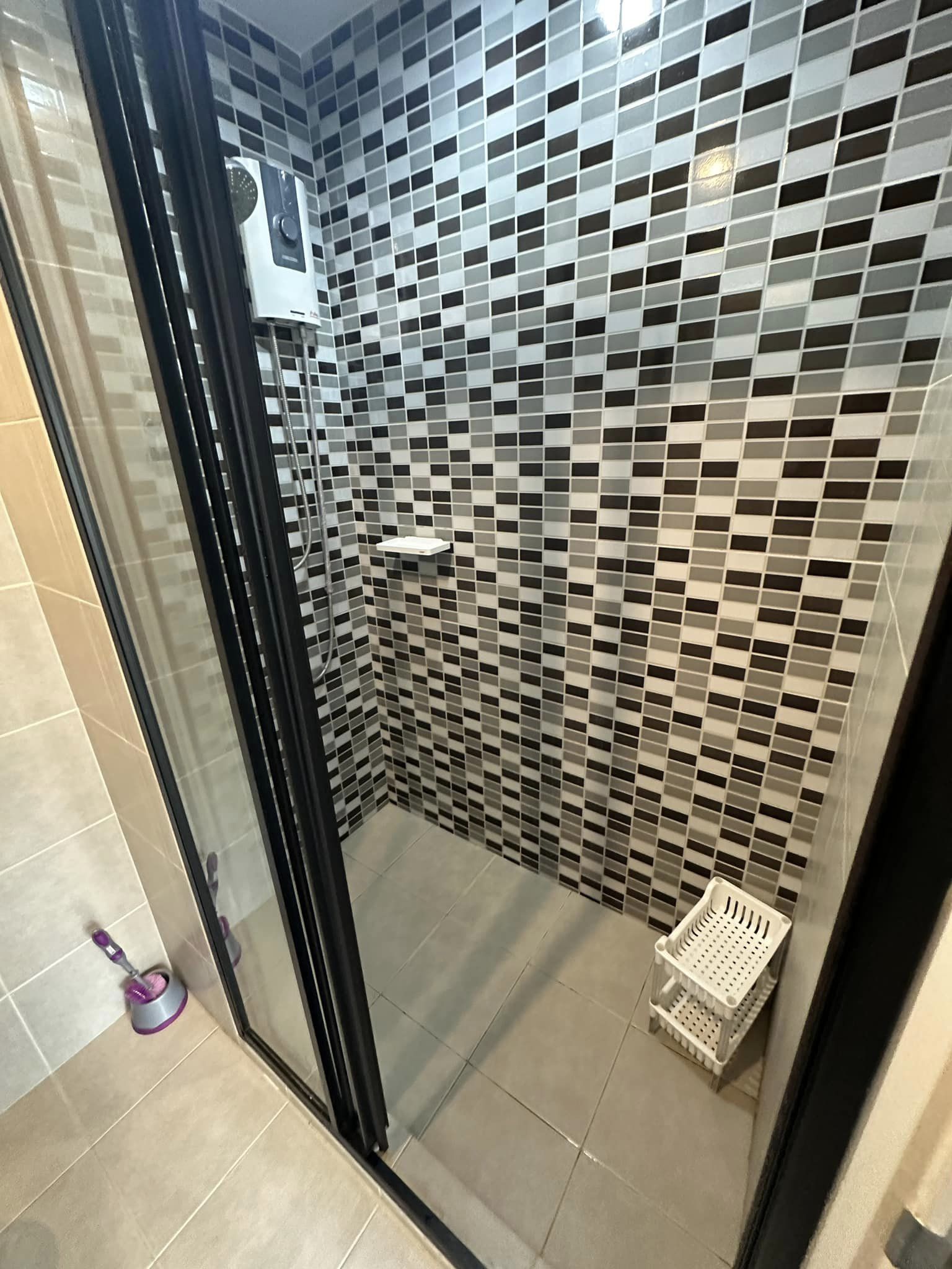 ให้เช่าคอนโด The Base Phetkasem (เดอะ เบส เพชรเกษม) - ตกแต่งเฟอร์ครบน่าอยู่มีเครื่องซักผ้าพร้อม - การเดินทาง: ติดรถไฟฟ้า MRT เพชรเกษม 48