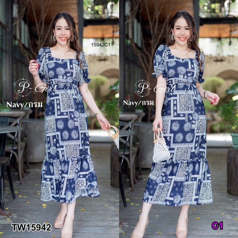 kudapy เดรสยาวสีกรมท่า ดำ แดง คอเหลี่ยมแขนพอง ผ้าวูลพีช พิมลายกราฟฟิก ชายเดรสระบาย