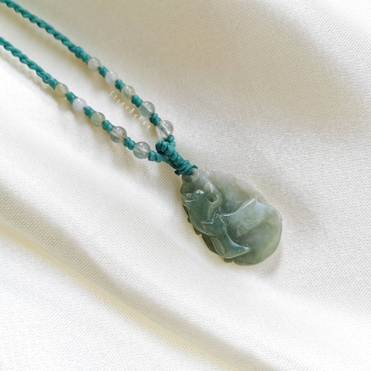 สร้อยคอเชือกถักจี้หินหยกแกะสลักปีขาล(Jade)