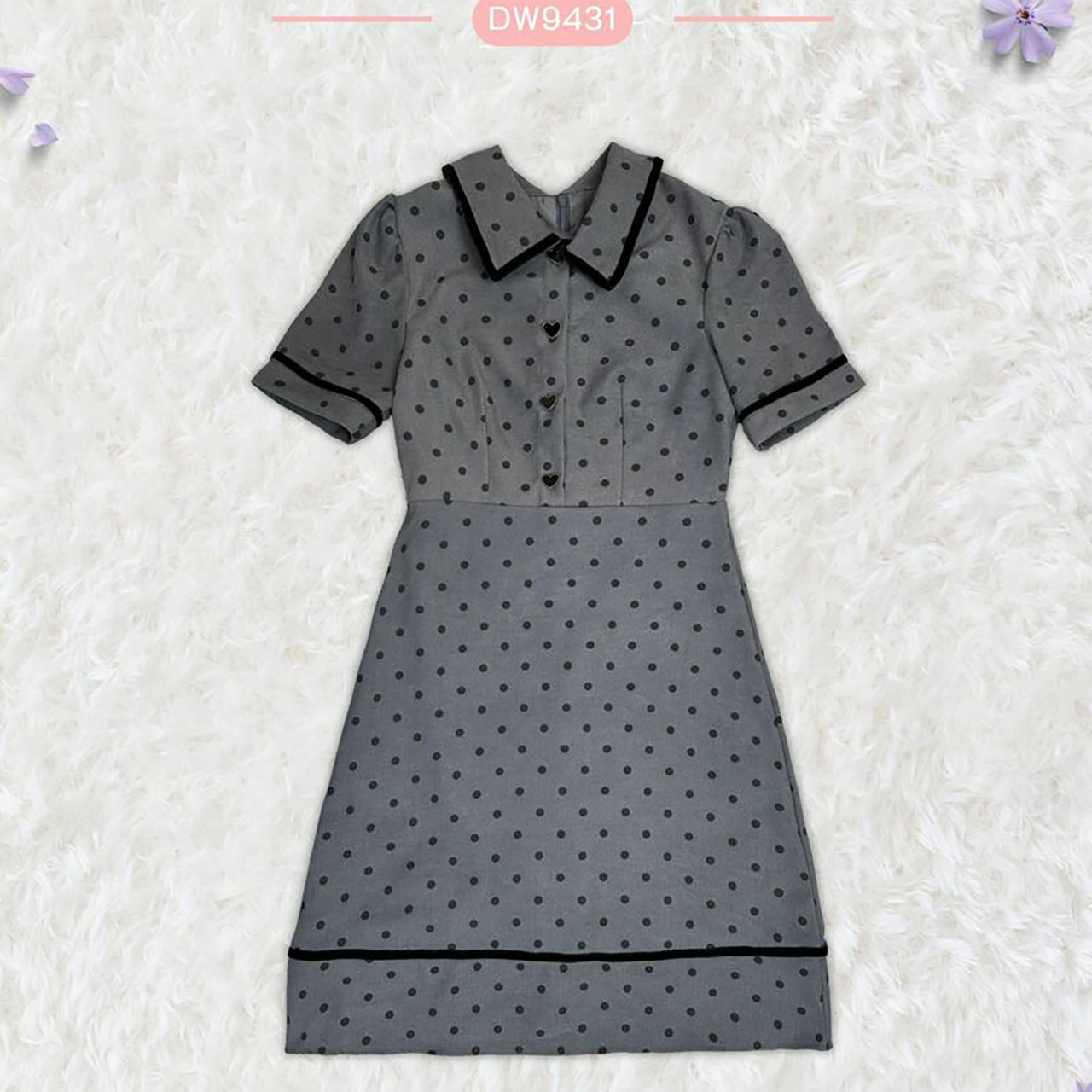 kudapy เดรสสั้นสีเทา/สีแดง/สีน้ำตาล ทรงบานผ้าลูกฟูกตัดขอบดำ