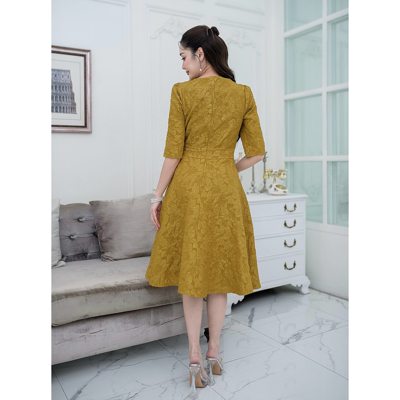 kudapy เดรสสั้นสีเหลืองมัสดาส/สัชมพูกะปิ ผ้า jacquard ลายดอกลิลลี่สุดฮิต ผ้าสวยตลอดกาล วันนี้ทำมาให้ใหม่ทรงสวยๆกระโปรงบานตัวเสื้อคอโค้งวีสวย แขนศอก