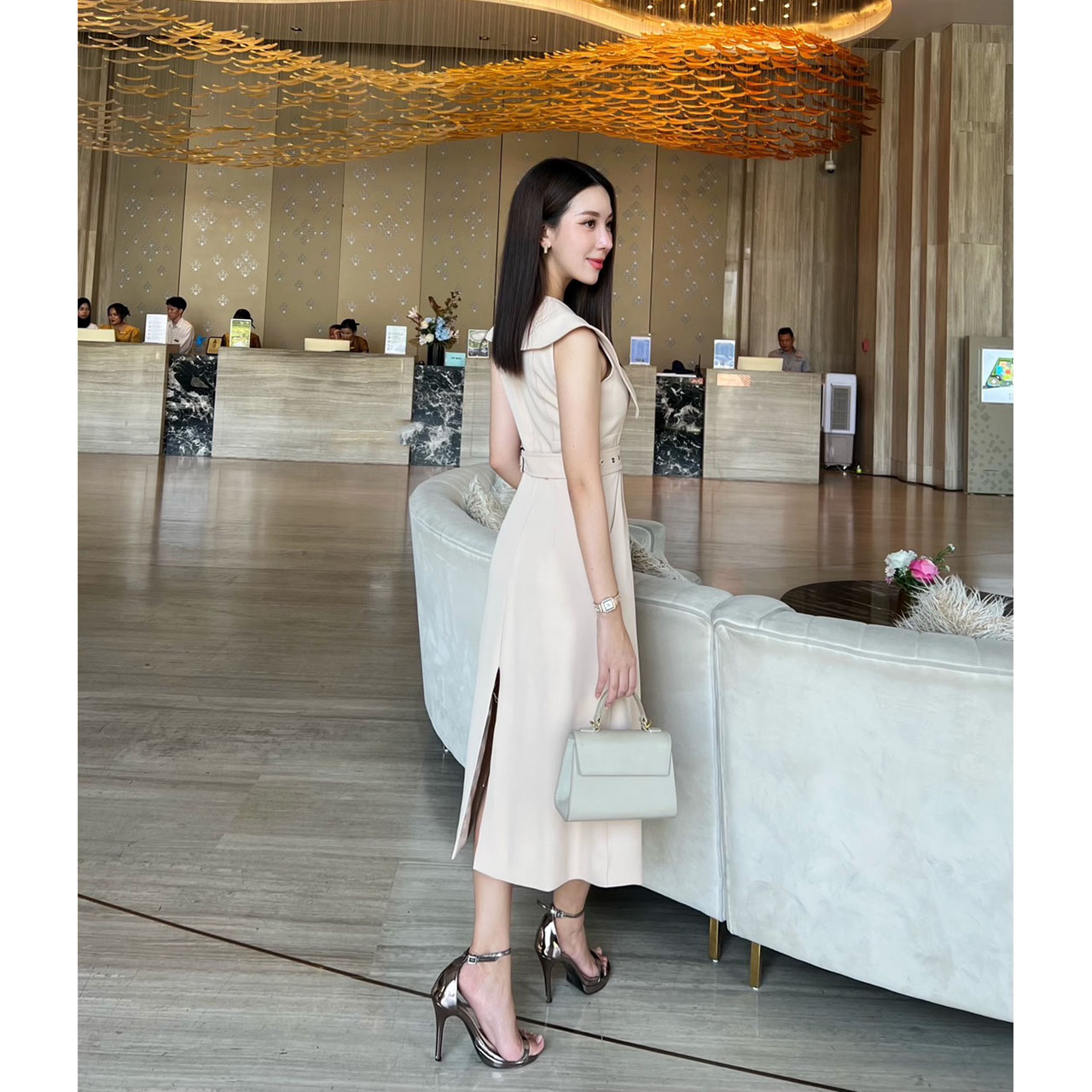 kudapy เดรสสูทสีครีม/สีครามทะเล แต่งปกใหญ่ ทำให้ดูผอม ซิบด้านหลัง ผ่าด้านหลังเพื่อให้เดินสะดวก