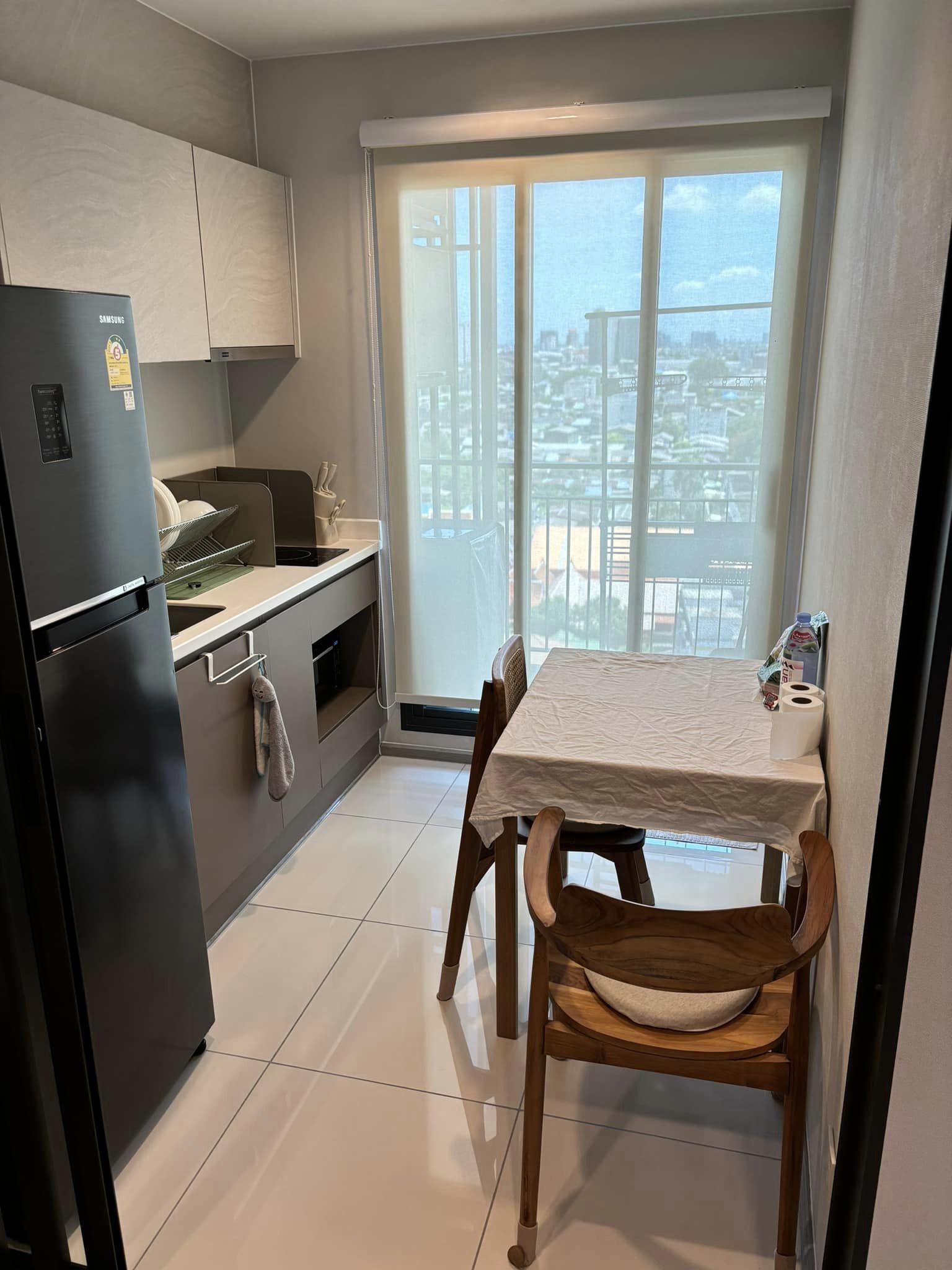 ปล่อยเช่าคอนโด Life Sathorn Sierra (ไลฟ์ สาทร เซียร์รา) - 1ห้องนอน 1ห้องน้ำ 1ห้องนั่งเล่น 1ห้องครัว - ใกล้ BTS ตลาดพลู / เดอะมอลล์ท่าพระ - ขนาดห้อง 32 ตรม. ชั้น 12