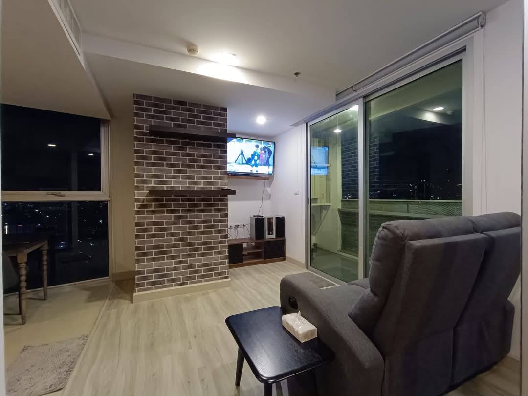 ปล่อยเช่า Haus 23 Ratchada - Ladprao (เฮ้าส์ 23 รัชดา - ลาดพร้าว) - โซนพื้นที่ MRT ลาดพร้าว 1ห้องนอน 1ห้องน้ำ - ขนาดห้อง 40 ตรม. ชั้น 24 - ให้เช่า 15,000 ต่อเดือน