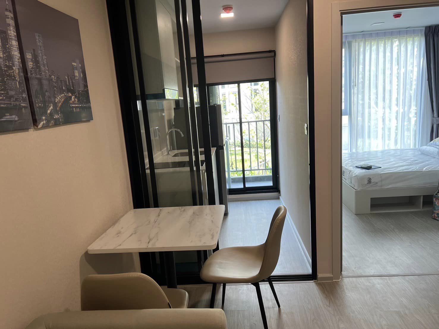 ปล่อยเช่าคอนโด Atmoz Oasis Onnut (แอทโมส โอเอซิส อ่อนนุช) - ห้องกั้นเป็นสัดส่วน มีเครื่องซักผ้า - การเดินทาง: ใกล้ MRT ศรีนุช