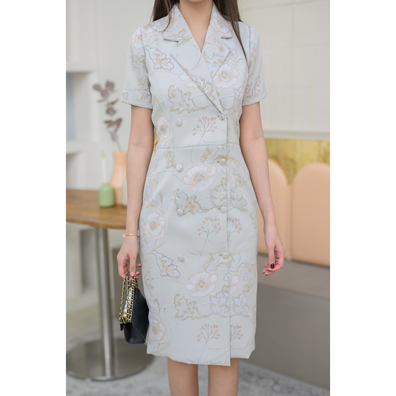 kudapy เดรสสั้นสีขาวครีม ปกสูท แขนสั้น ผ้าJapan งานสวย กระดุมหน้าแกะได้จริง งานซับในทั้งชุด