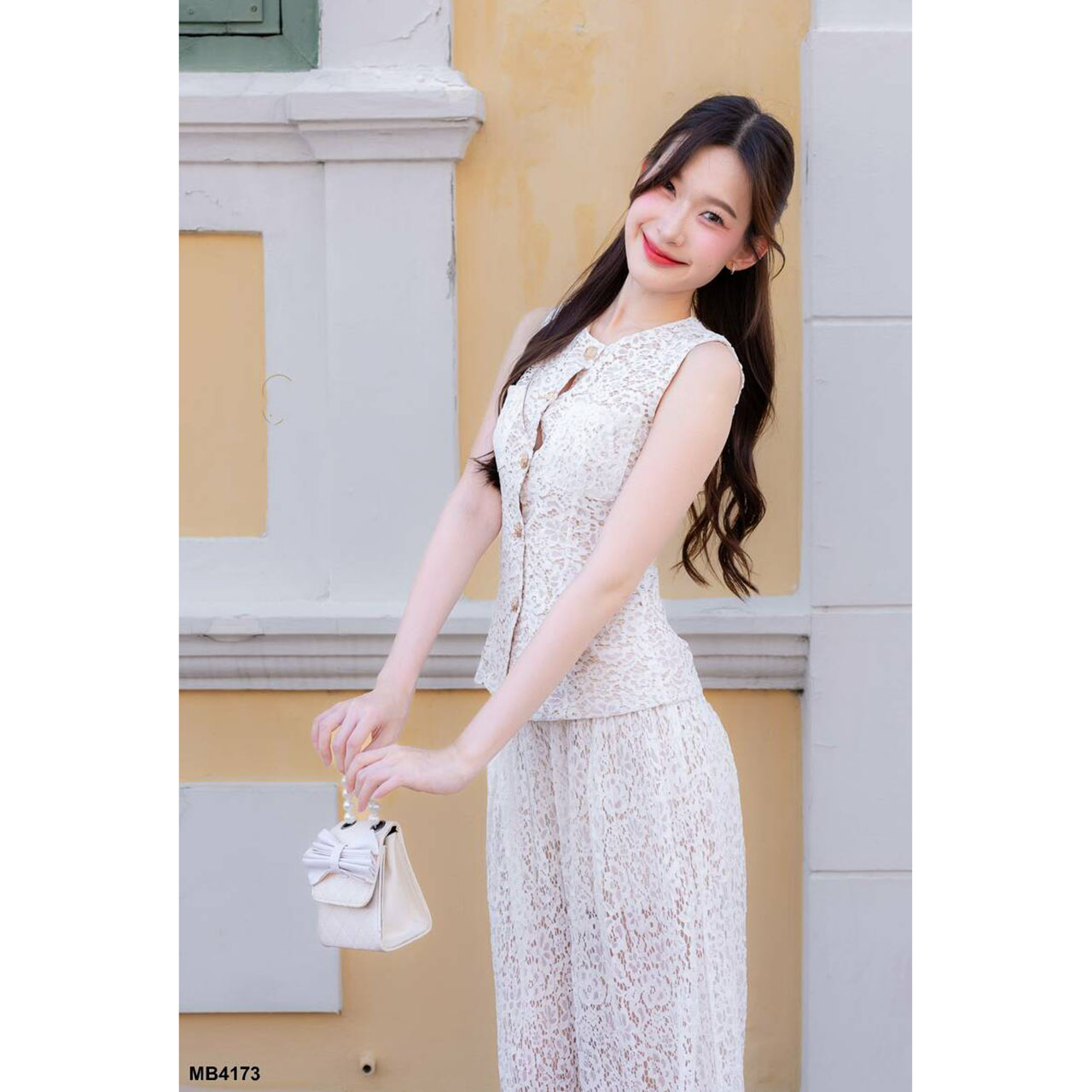 kudapy ชุดเซ็ทเสื้อแขนกุด+กระโปรงลูกไม้สีขาว ใส่สบายสวยดูดี