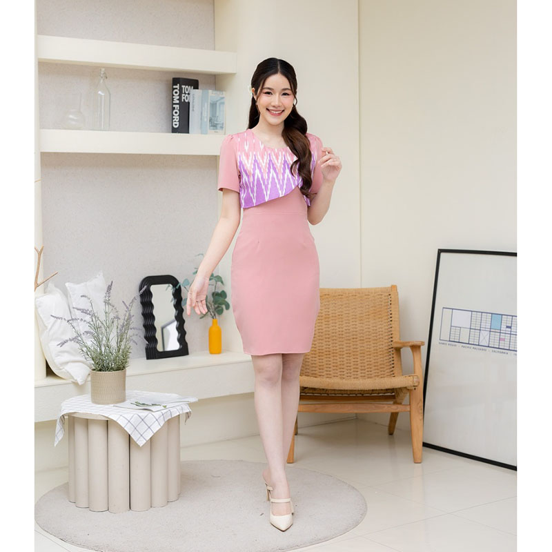 kudapy เดรสสั้นสีชมพู/สีน้ำตาล/สีฟ้า ลายไทยครึ่งท่อน ใสทำงาน ออกงานสวยดูดี