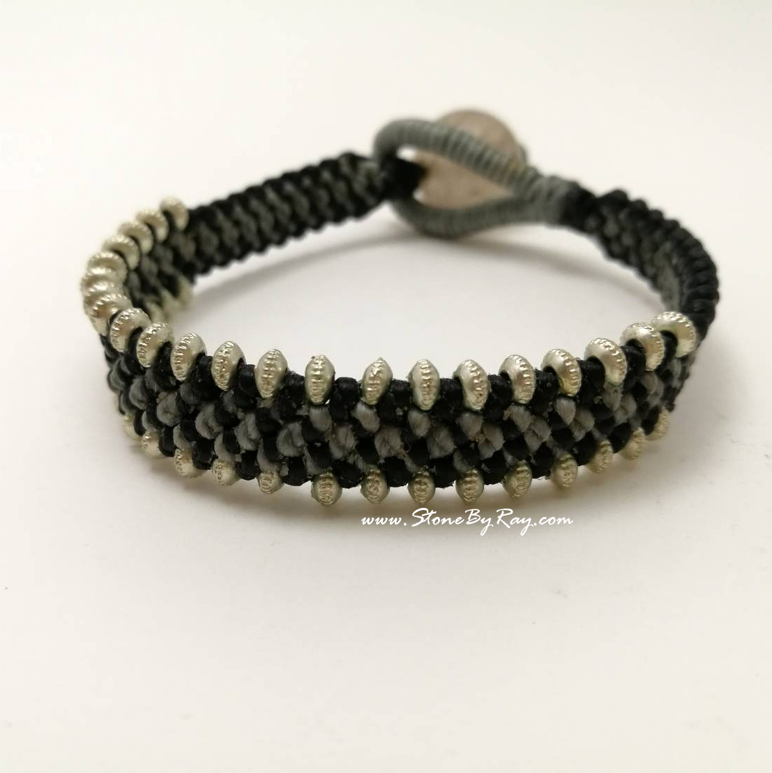 สร้อยข้อมือเชือกถักกับหินสโมกกี้ไหมทอง (Rutile smoky quartz)