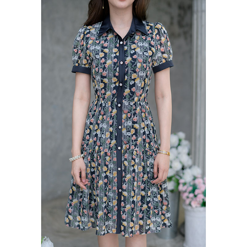 kudapy เดรสสั้นสีโทนครีม/สีโทนดำเทา คอปกกระดุมหน้า ผ้าชีฟองลายดอกสวยเก๋ ชุดเปิดกระดุมด้านหน้า ใช้ซับในอย่างดี