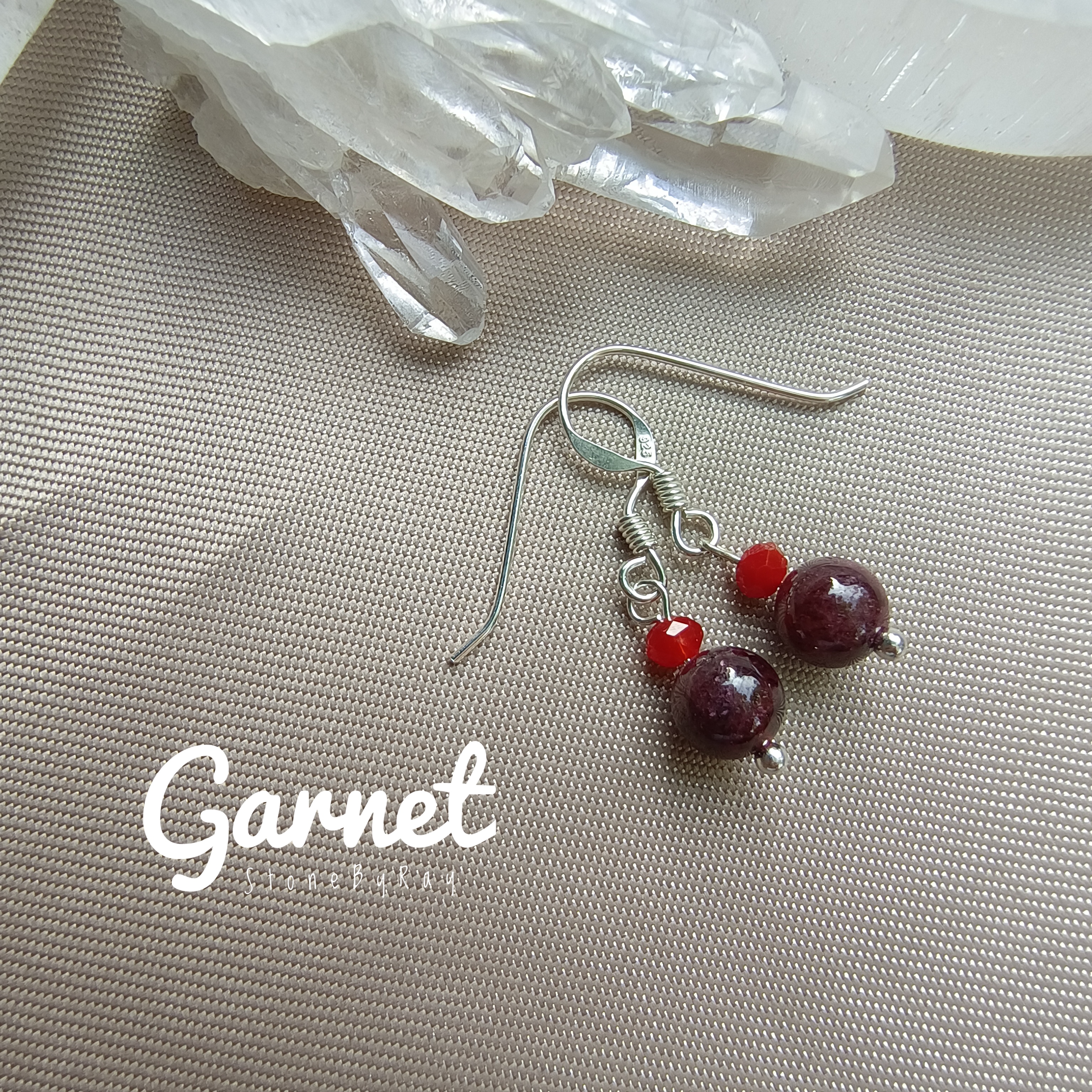 ต่างหูเงินหินโกเมน (Garnet)