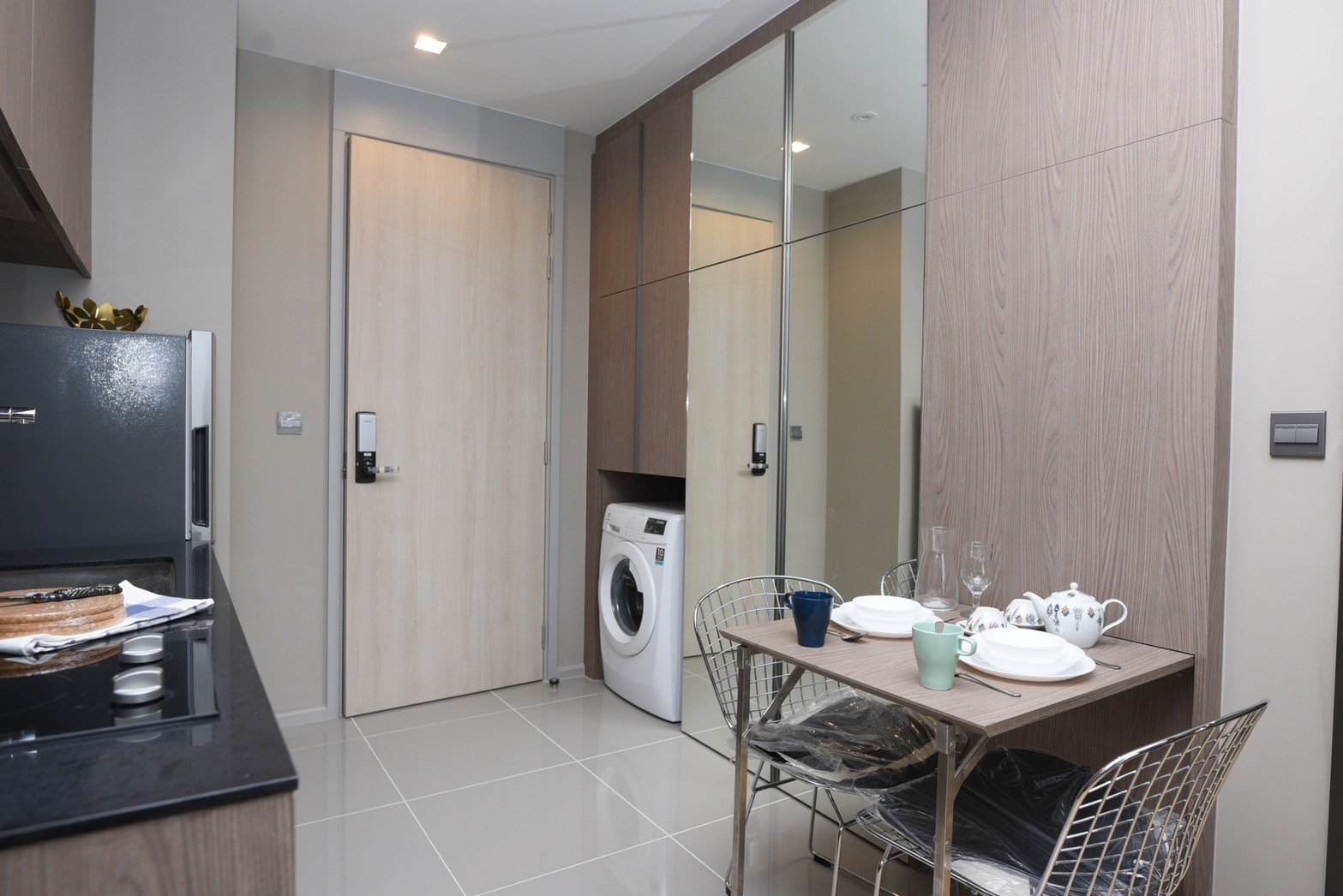 คนรักสัตว์ ต้องที่นี้เลย M Jatujak (เอ็ม จตุจักร)ให้เช่าห้องน่าอยู่มาแต่ตัวได้เลย สอบถามแอด Line ID : Smile-easy