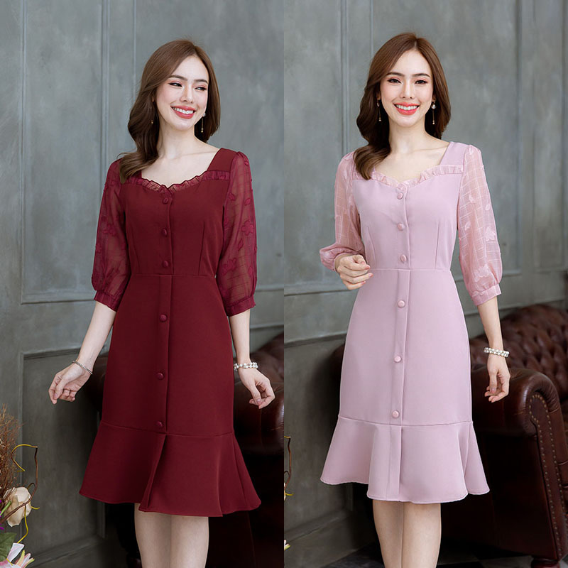 kudapy เดรสสั้นสีชมพู/สีแดง ผ้าพื้น ช่วงแขนเป็นผ้าญี่ปุ่น ทรงสวยมาก ใส่แล้วหุ่นดูเพรียว ชายกระโปรงระบายนิดๆ