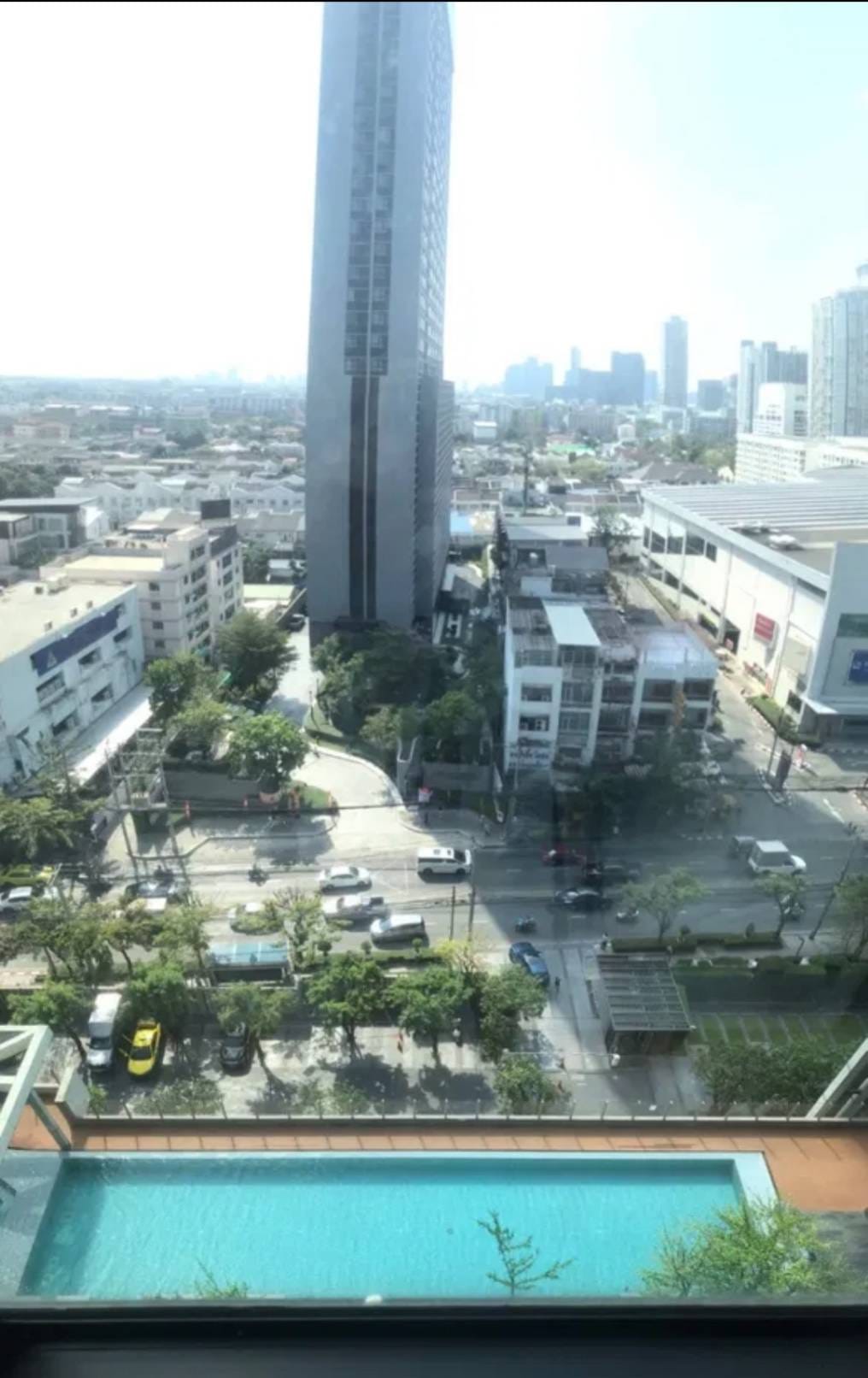 ปล่อยเช่า Blocs 77 (บลอคส์ 77) - โซนพื้นที่ BTS อ่อนนุช 1ห้องนอน 1ห้องน้ำ 1ห้องนั่งเล่น - ขนาดห้อง 40 ตรม. ชั้น 12 - ให้เช่า 17,000 ต่อเดือน