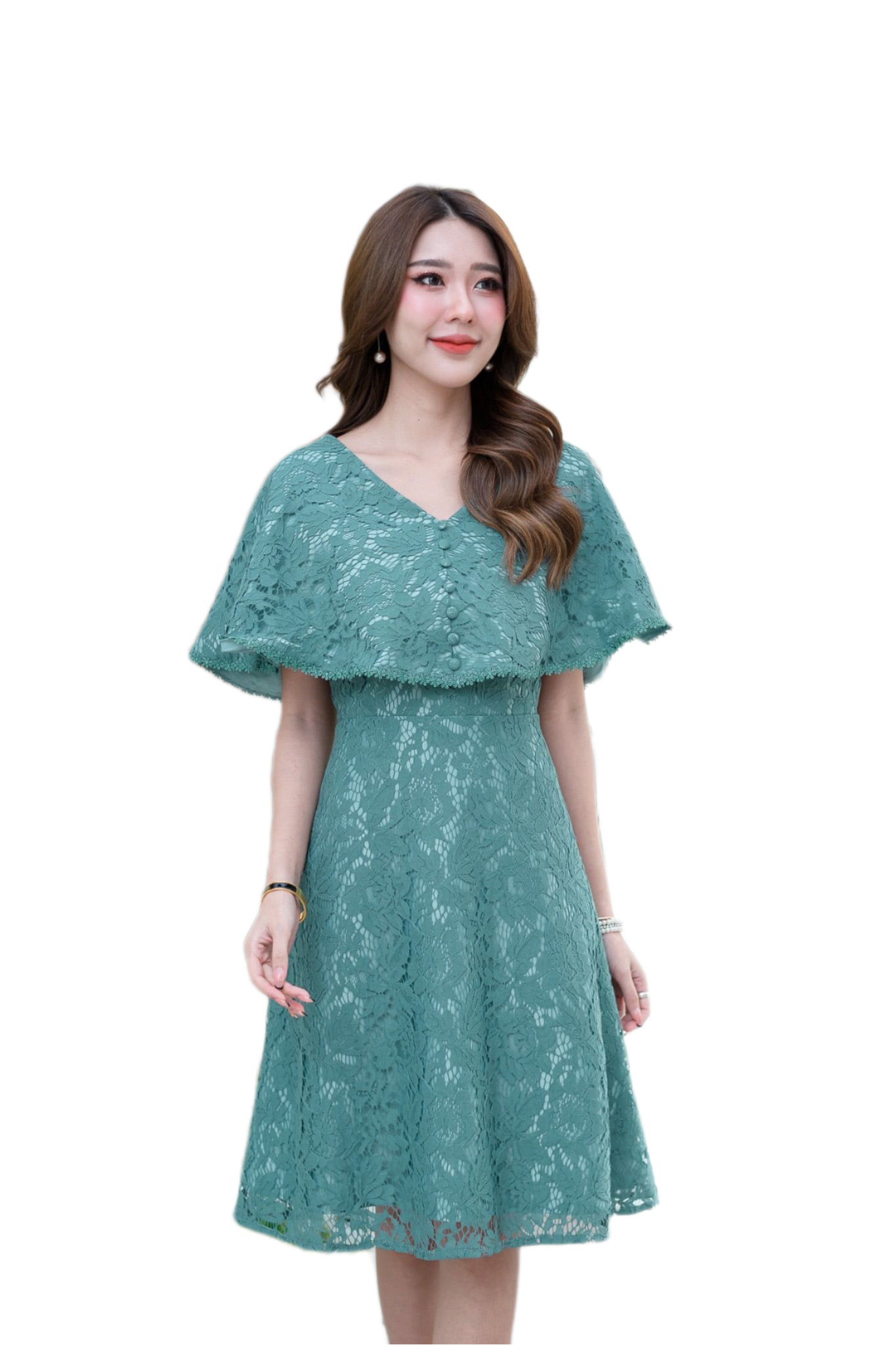 kudapy เดรสสั้นไปงานผ้าลูกไม้เนื้อนิ่มสีเขียว ,สีชมพูโอรส แต่งคลุมไหล่รอบตัวไปถึงด้านหลัง ด้านหน้าอกแต่งกระดุมตามแบบ