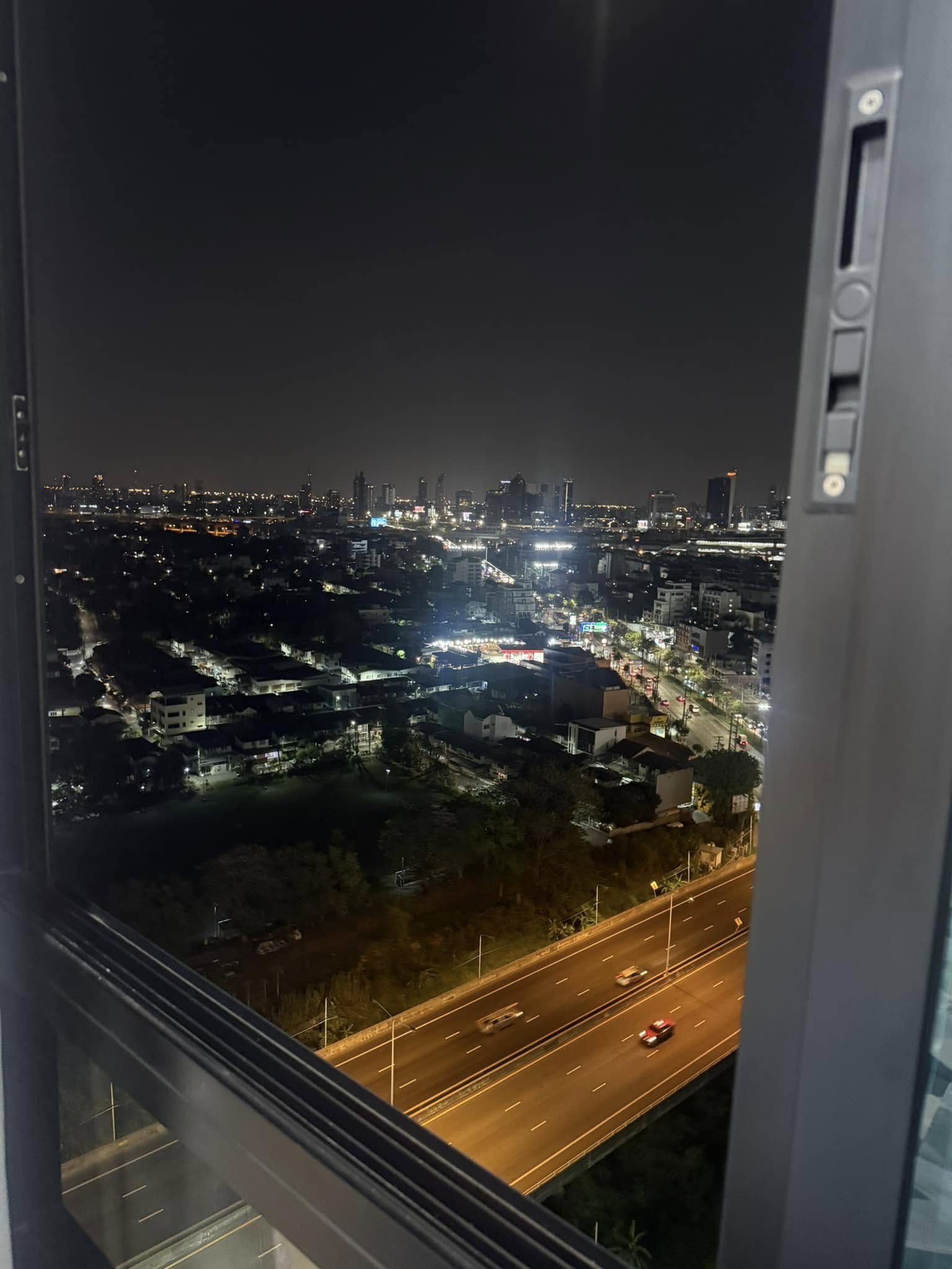 ให้เช่าห้องแบบ 1ห้องนอน 1ห้องน้ำ โซนพื้นที่ แยกประชานุกุล ตรงข้ามโรงบาลเกษมราฏ คอนโด Niche Mono Ratchavipha (นิช โมโน รัชวิภา) ขนาดห้อง 31 ตรม. ชั้น 22