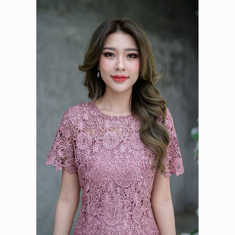 kudapy เดรสสั้นสีชมพูกะปิ/เขียว ลูกไม้ถักทรงแขนสั้น ทรงยอดนิยมของทางร้านค่ะ สวยเรียบใส่ง่าย