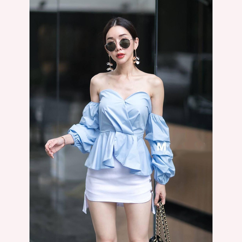 kudapy เซท 2 ชิ้น เสื้อเกาะอกทรงสวยดีเทลเยอะอลังการมากคะ ช่วงตัวจับซ้อนทับกันน่ารักมากๆ ช่วงแขนแต่งพอง จับจีบชั้นๆ