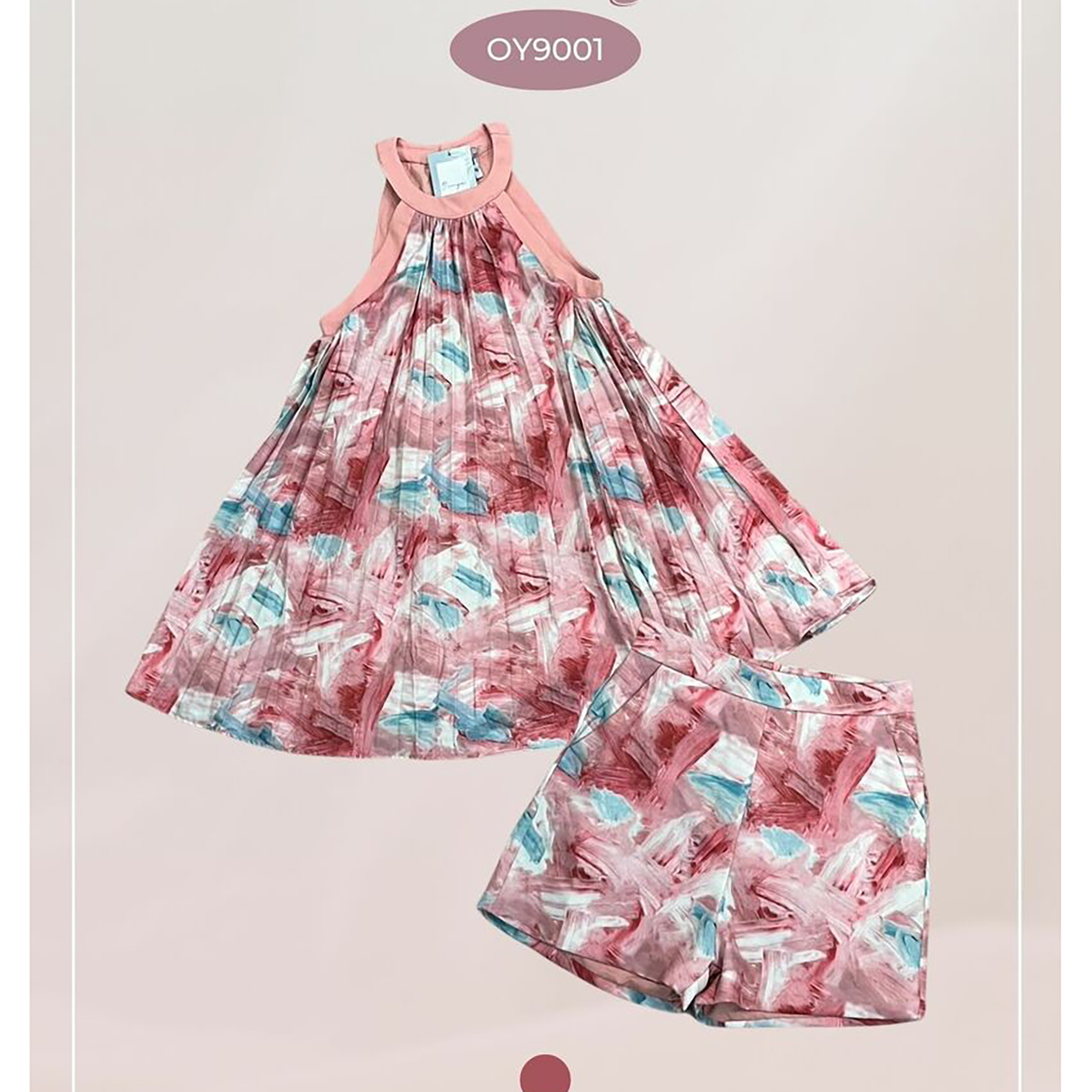 kudapy ชุดเซ็ทสีชมพู แขนกุดคอกลม ผ้าใส่สบายทิ้งตัว เหมาะกับหน้าร้อนสุดๆ ดีเทลลายเก๋ ใส่แล้วขับผิวให้ดูผ่อง ทรงบานลายเปิดไหล่