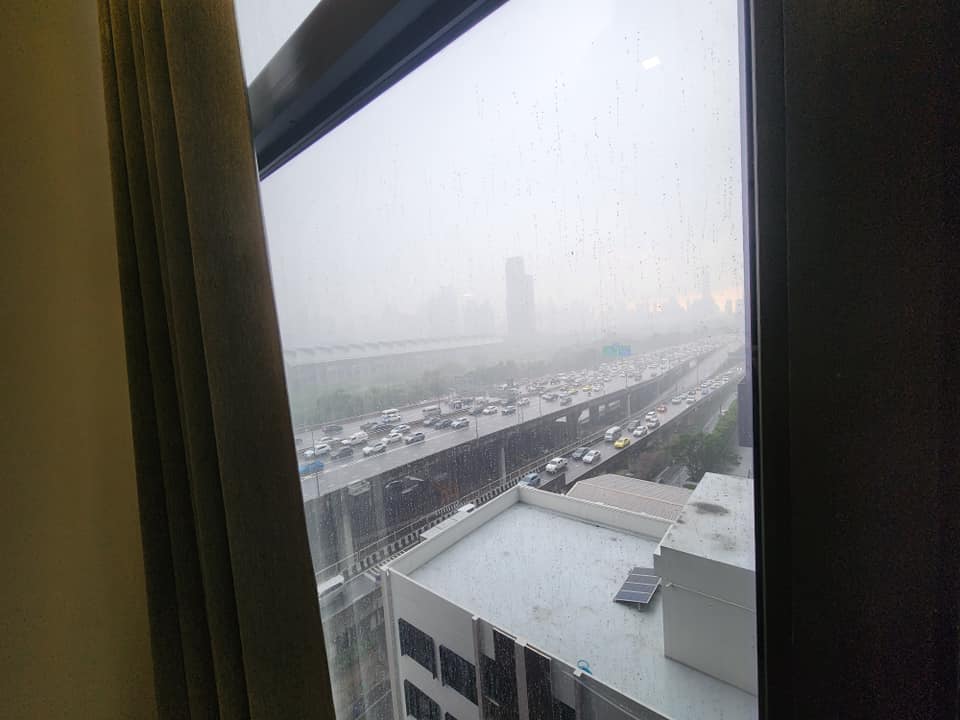 ปล่อยเช่าคอนโด Chewathai Residence Asoke (ชีวาทัย เรสซิเดนซ์ อโศก) - Duplex 2ชั้น มีเครื่องซักผ้าและอบผ้าพร้อม - การเดินทาง: ใกล้ MRT พระราม 9