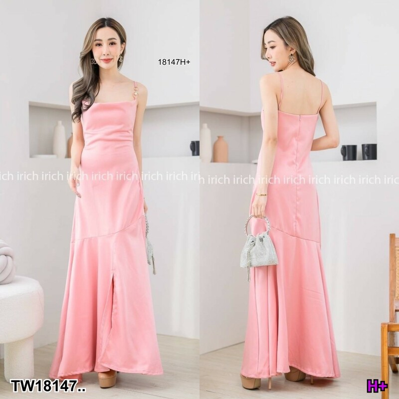 kudapy เดรสราตรียาว สายเดี่ยว แต่งไขามุก ผ้าเงาซาร่า ชายเดรสแต่งระบาย มีซิปหลัง