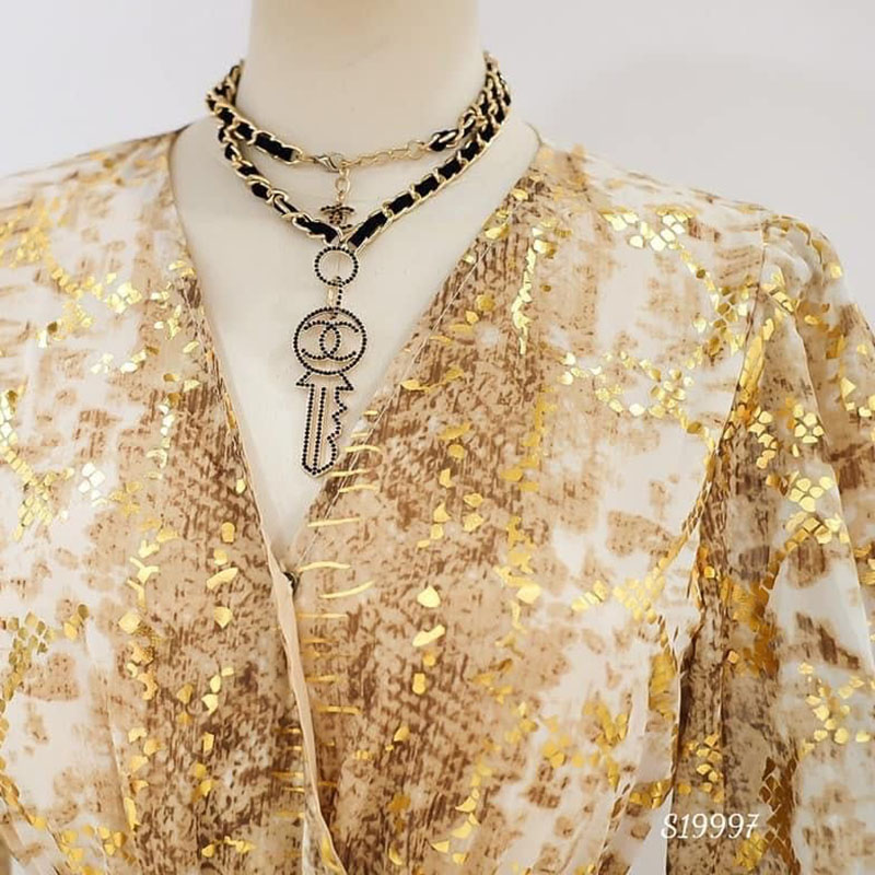 kudapy จั้มสูทขายาวสีทอง ลายงูแซ่บๆจ้า เอวยางยืดใส่ง่ายๆ งานดีซิบหลัง