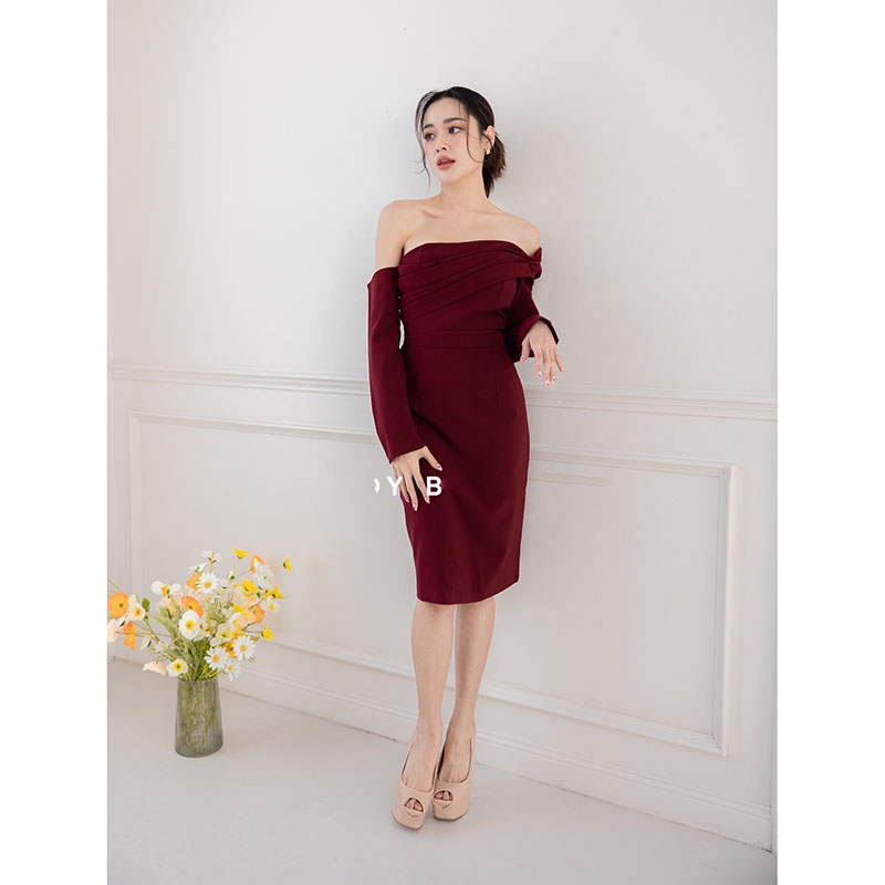 kudapy เดรสสั้นสีน้ำตาล , นู้ด , แดง ปาดไหล่ ดีเทลแต่งแขนยาว ให้ลุคไฮโซสุดด ขอบอกว่าสวยทุกสี ใส่แล้วขับผิวเว่อ