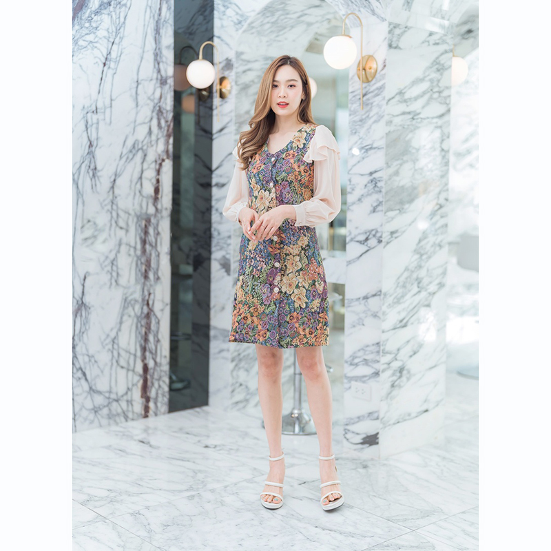 kudapy เดรสสั้นคอวีสีครีม/สีดำ/สีชมพู ลายดอกไม้แขนยาวสีพื้น สวยใส่สบายน่ารักมากๆ