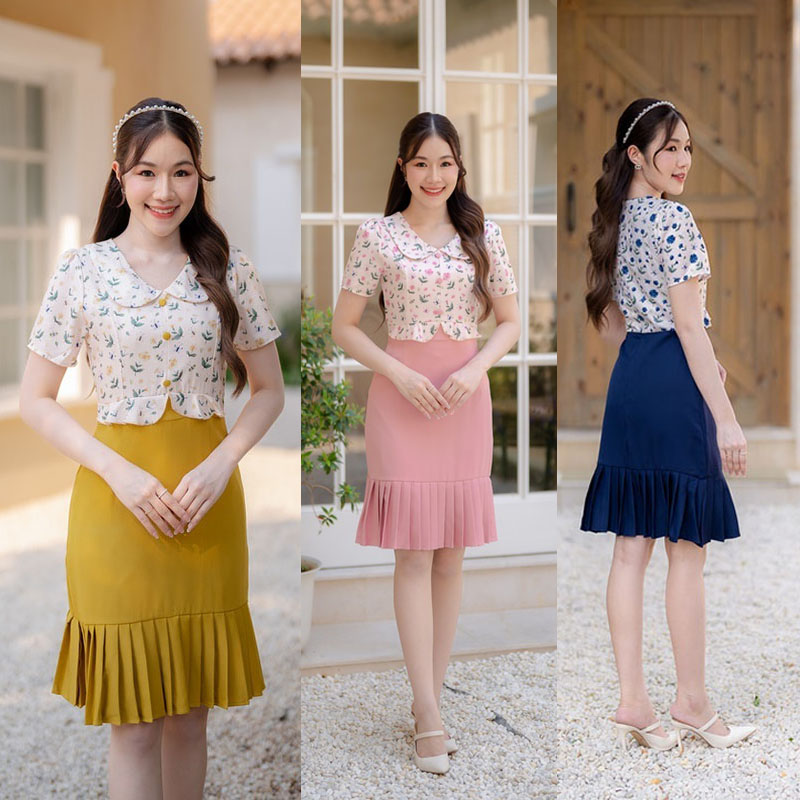 kudapy มินิเดรสสั้นสีเหลือง/สีชมพู/สีกรม เข้ารูป ปลายกระโปรงจีบระบาย คอปกลายดอกแต่งซิปด้านหลัง ทรงสวย